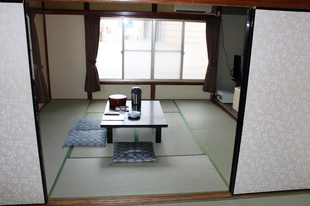 Kinokuniya Ryokan Fujisawa Quarto foto